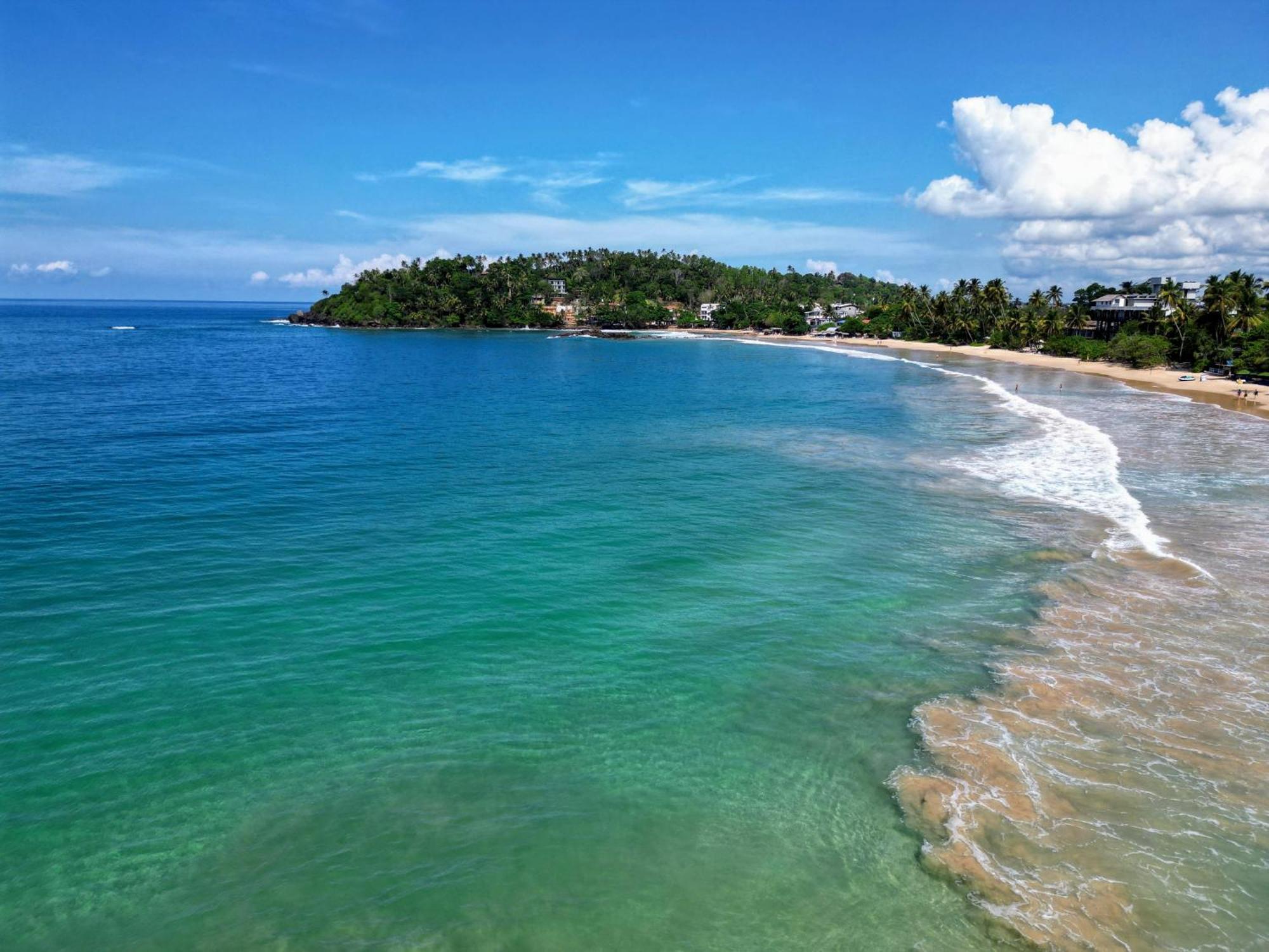 Seashore Mirissa Luaran gambar