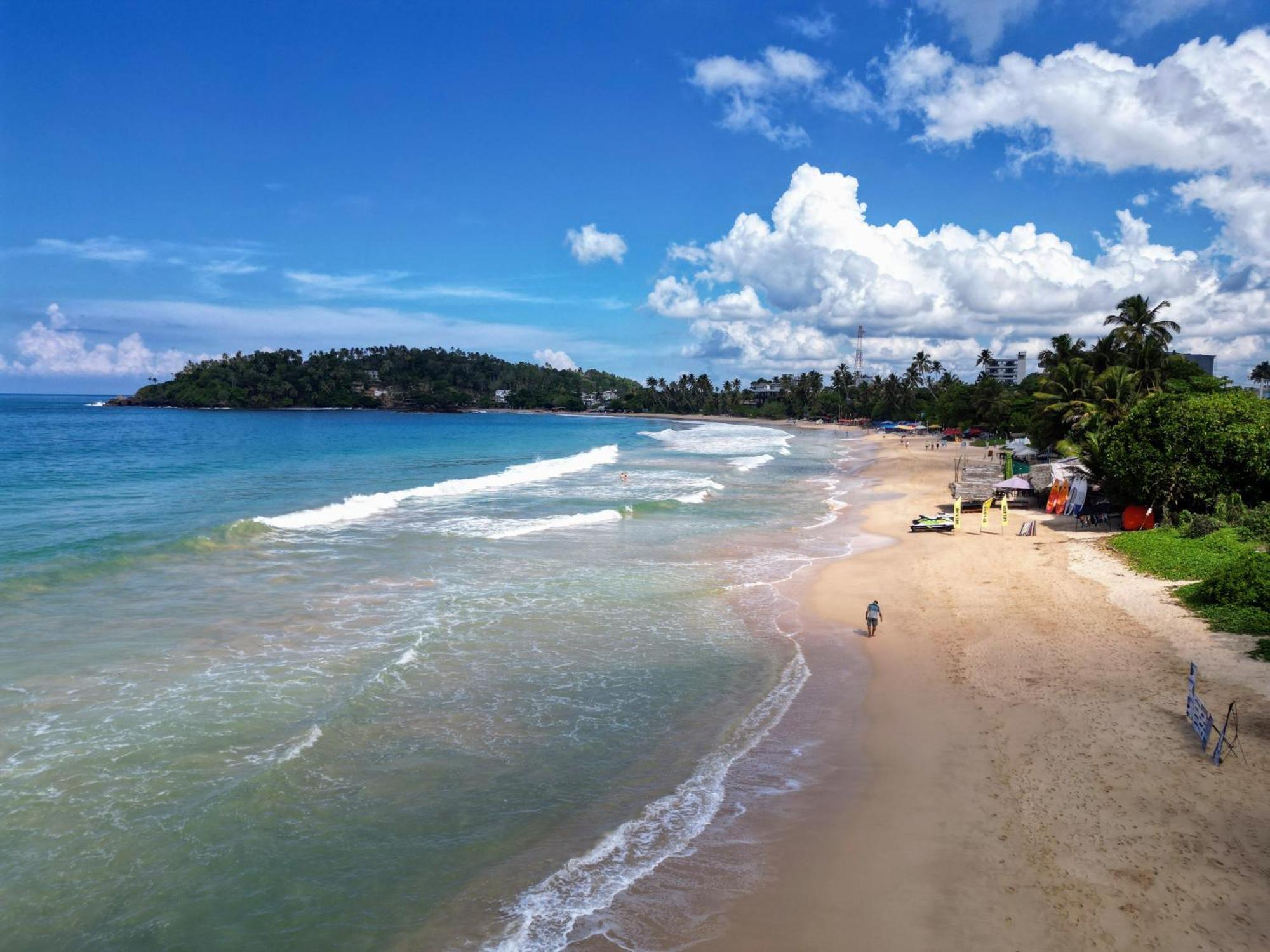 Seashore Mirissa Luaran gambar